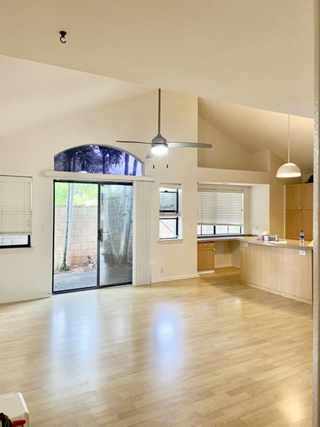 Building Photo - Mililani Mauka Executive home. 4 bedroom 2.5 bath home