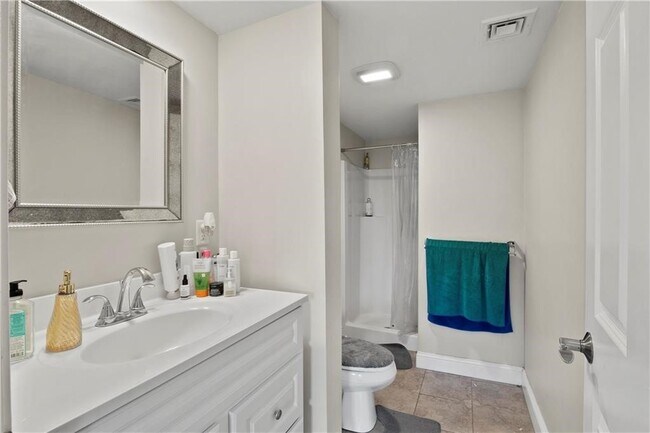 Building Photo - 171 Prospect St