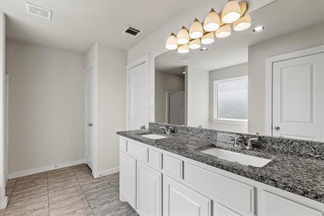 Building Photo - 9930 Ironhorse Dr