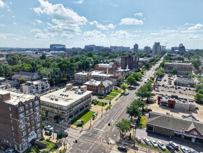 Building Photo - 4100 Lindell Blvd