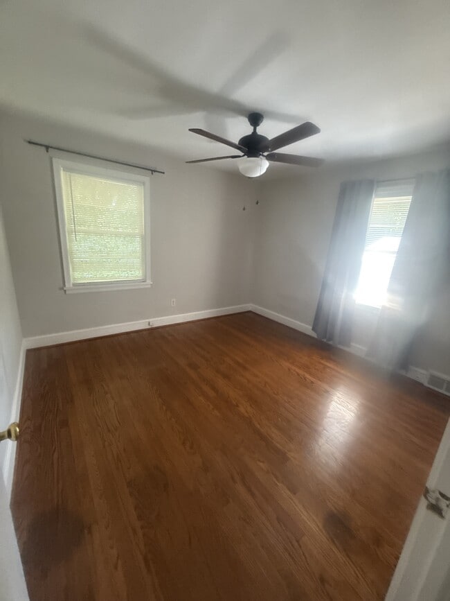 Building Photo - 139 Winthrop Dr