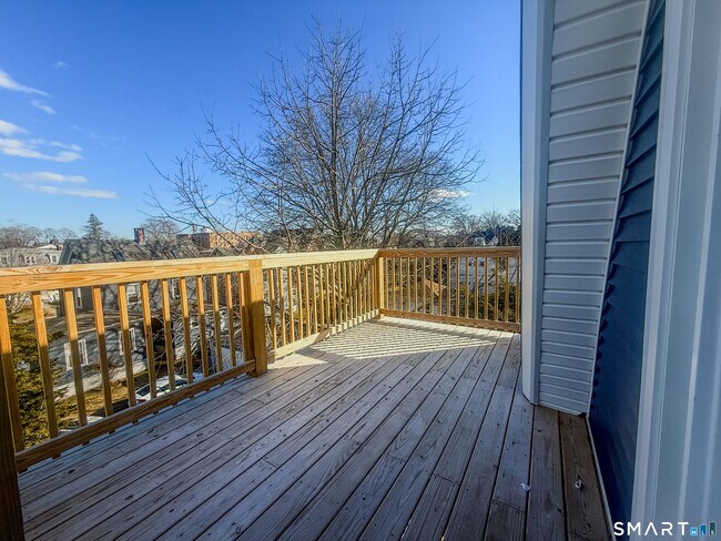 Building Photo - 55 Channing St