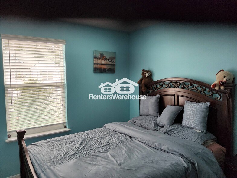 Building Photo - 10569 Madrone Cove Ct