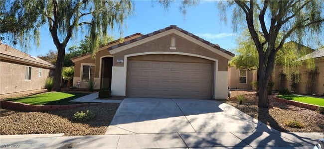 Building Photo - 2129 High Mesa Dr