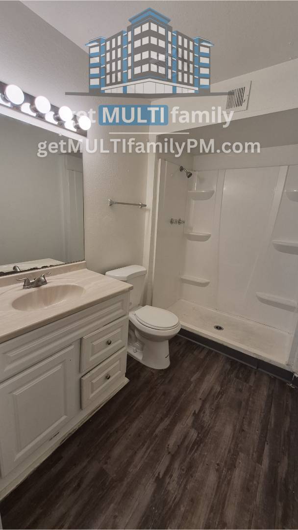 Building Photo - 334 N McQueen Rd