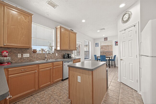 Building Photo - 7023 Westford Park Ln