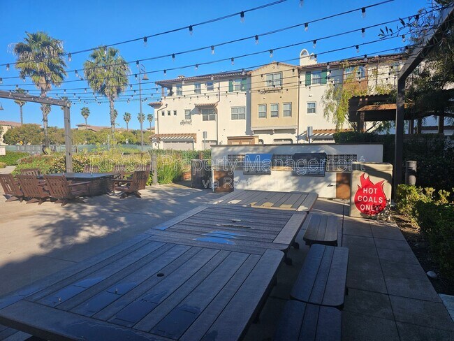 Building Photo - 209 Westpark Ct