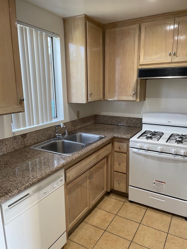 Building Photo - 4230 S Centinela Ave