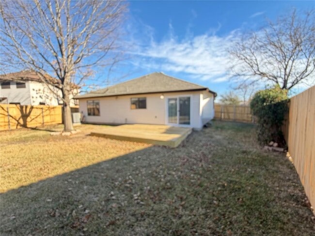 Building Photo - 1307 Lakeside Loop