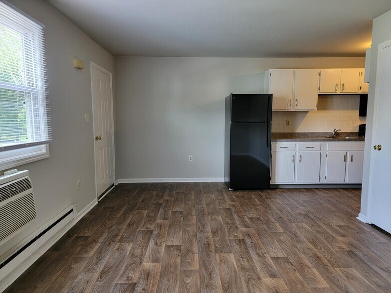 Building Photo - 2112 Stone Mill Rd