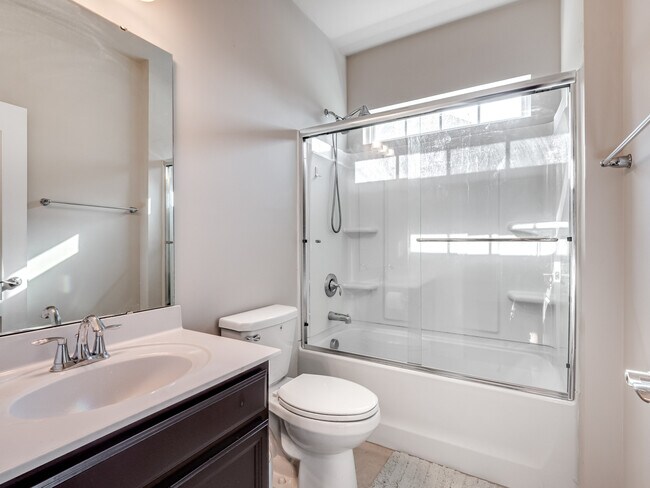 Building Photo - 15429 Topanga Dr