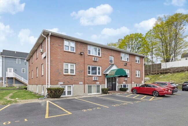 Primary Photo - 20 Miller St