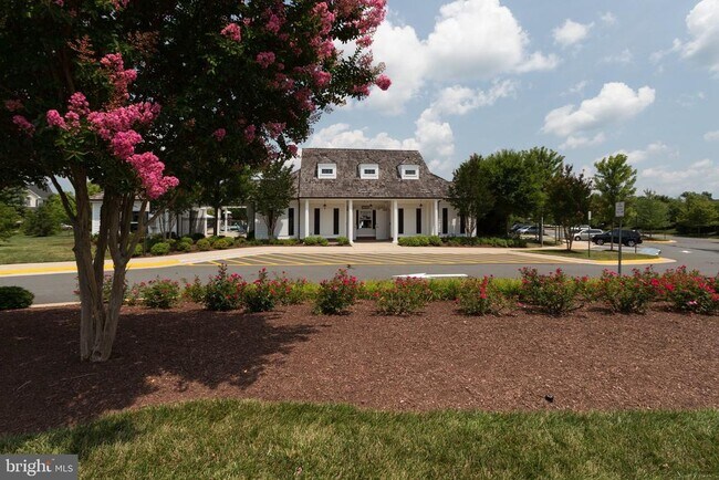 Building Photo - 6830 Hartzell Hill Ln