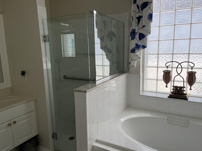 Building Photo - 628 Venetto Ct