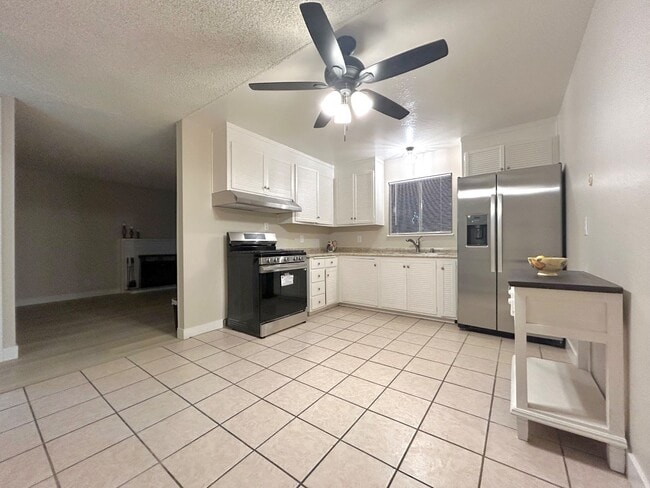 Building Photo - 3416 Mt St Helena Dr
