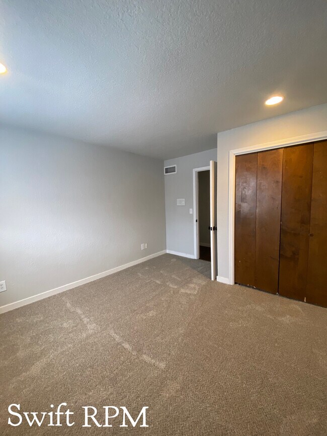 Building Photo - 11103 N Nashua Dr