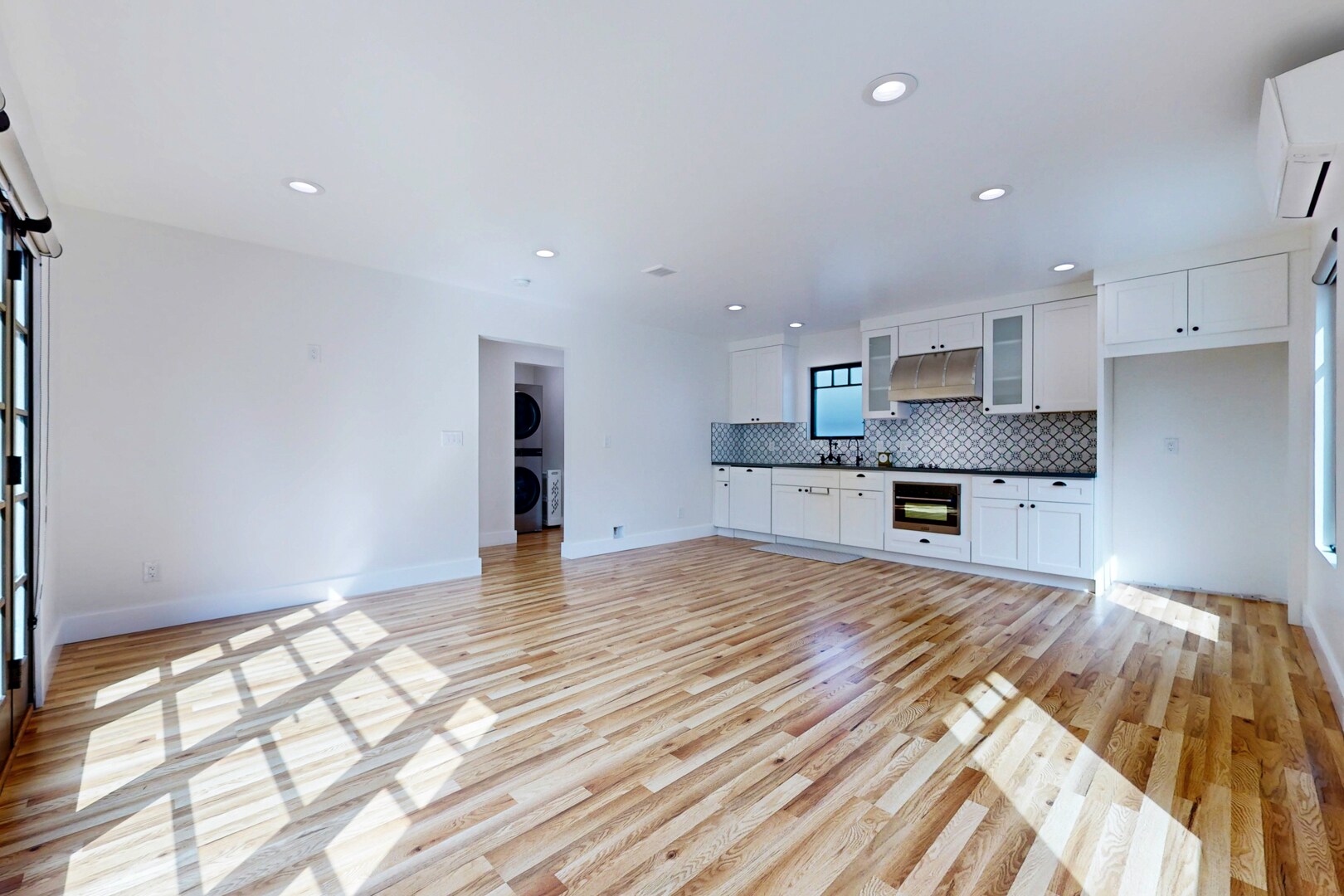Building Photo - 1845 Las Lunas St