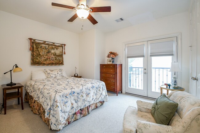 Building Photo - 9127 Harbor Hills Dr