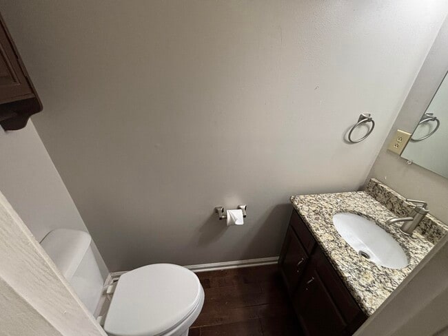 Building Photo - 577 El Paseo Pl