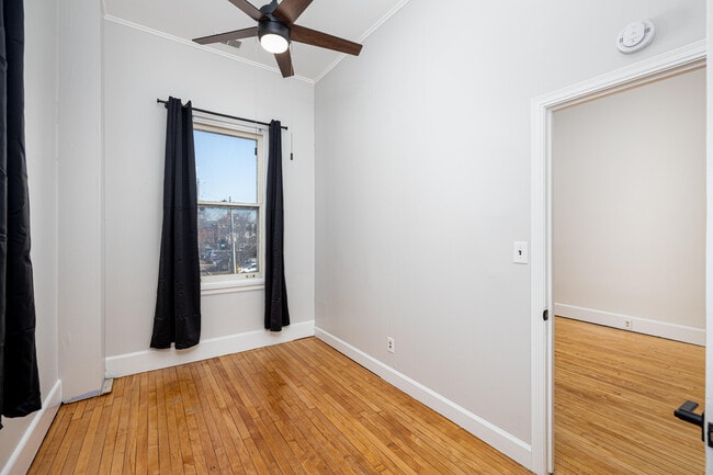 Building Photo - 117 Pearl St