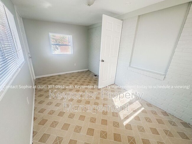 Building Photo - 3713 Wood Ave