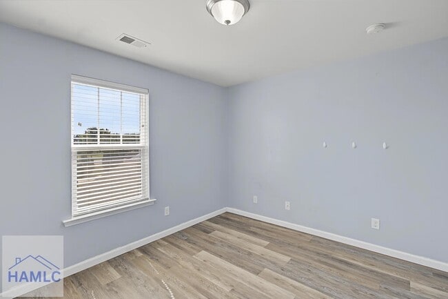 Building Photo - 141 Davila St