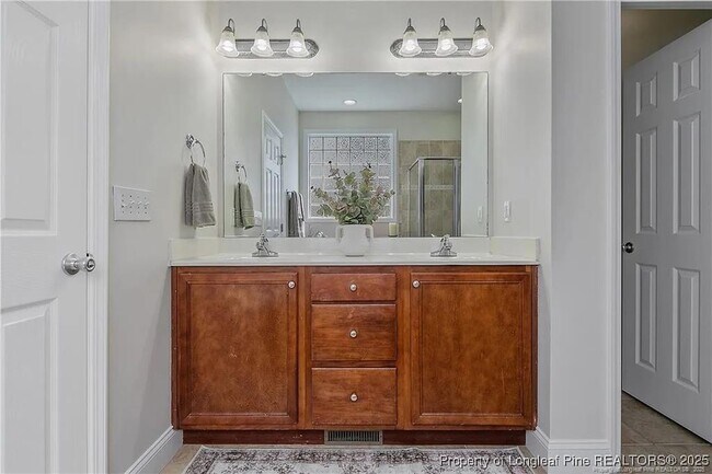 Building Photo - 177 Lamplighter Way