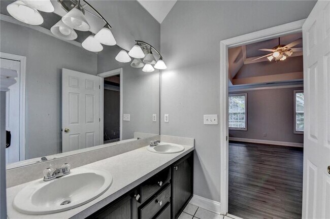 Building Photo - 938 Mulberry Fields Cove NE