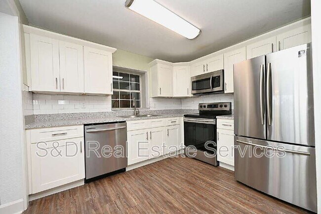Building Photo - 3958 2nd St NW