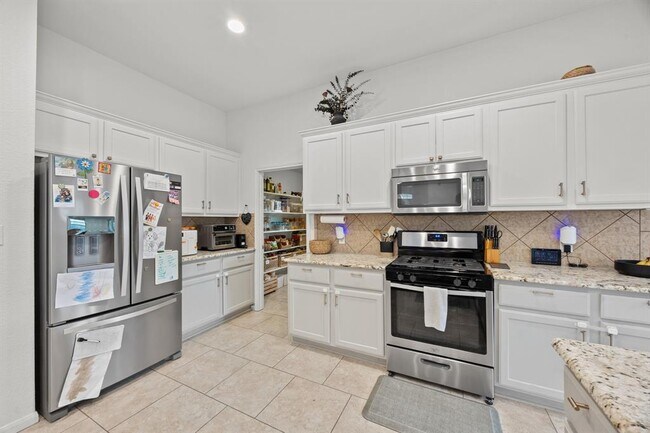 Building Photo - 15609 Royal Dublin Dr
