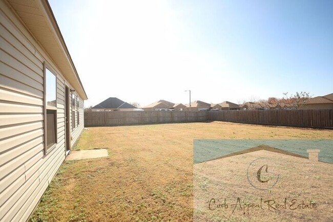Building Photo - Beautiful 3 bed / 2 bath home with a spacious back yard - Nettleton!!