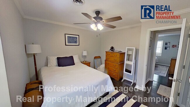 Building Photo - Immaculate 5 BD/3 BD Home w/Park Like Setting Near Cape Fear Country Club