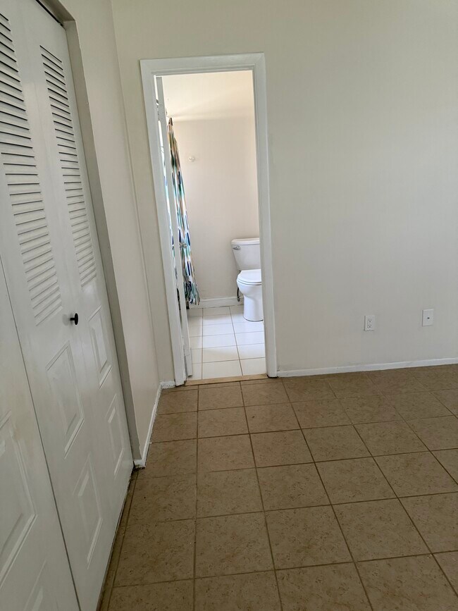 Building Photo - 10859 Wilderness Ct