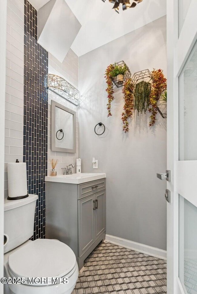 Building Photo - 385 Aldo Dr