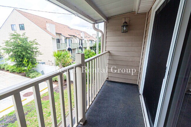 Building Photo - End Unit Townhouse in Myrtle Beach