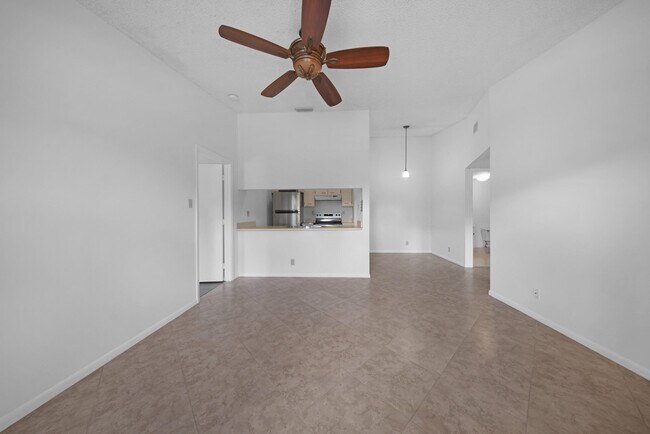 Building Photo - 9480 Boca Cove Cir