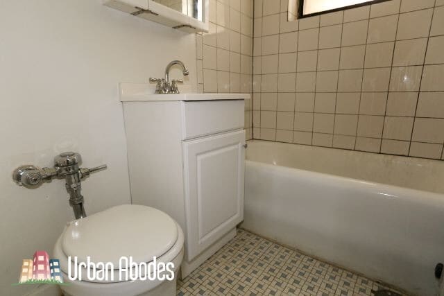 Building Photo - 4830 N Damen Ave