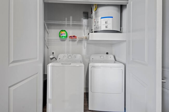 Building Photo - 8122 Midtown Blvd