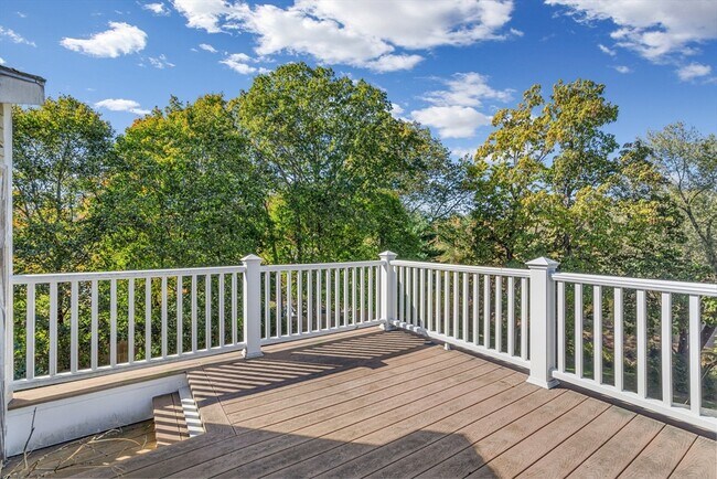 Building Photo - 37 Water St