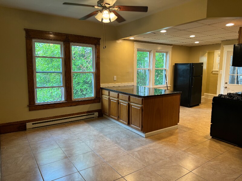 Building Photo - 1 Elm St