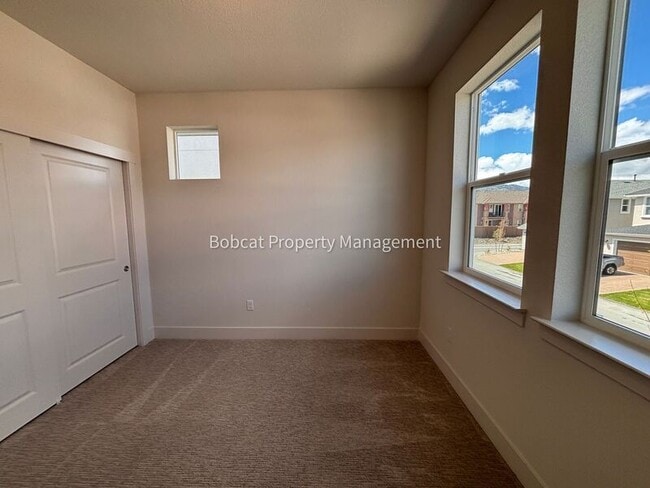 Building Photo - 1150 Little Ln