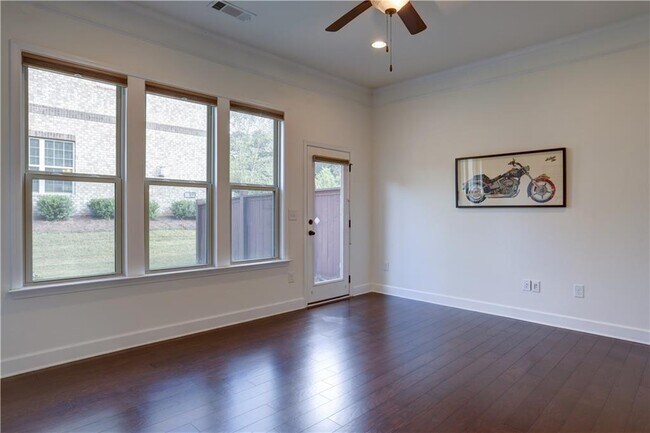 Building Photo - 104 Wellington Trce