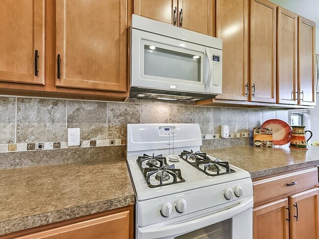 Building Photo - 15223 Sunlight Bay Ct