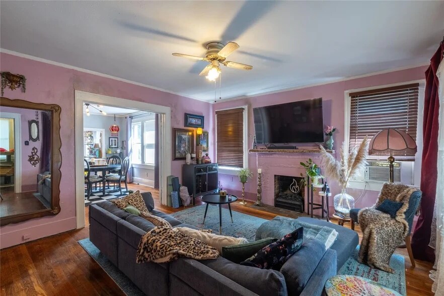 Primary Photo - 4808 Junius St