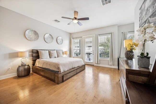 Building Photo - 2520 Bluebonnet Ln