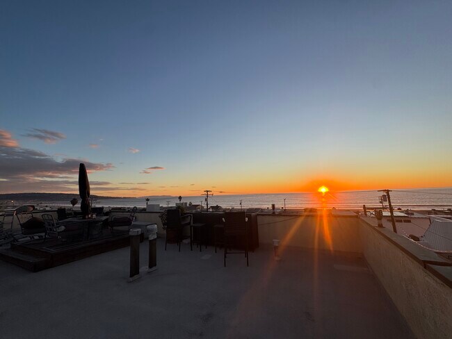 Building Photo - 137 27th St