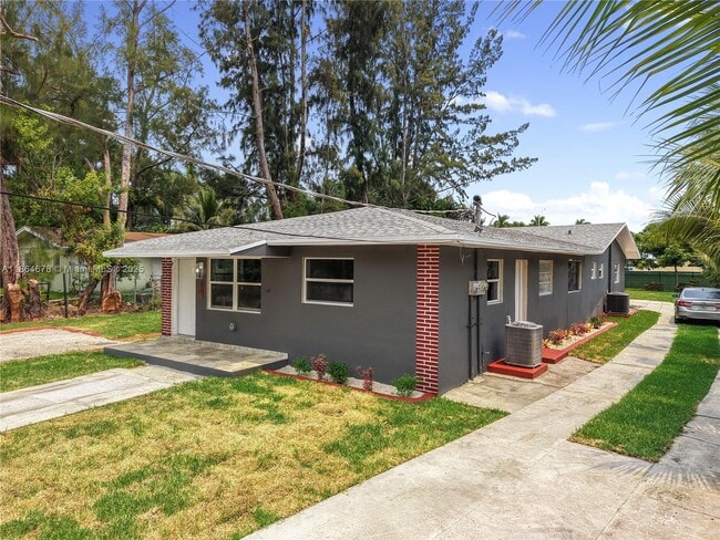 Building Photo - $2,700MONTHLY;11715 NW 22ND CT MIAMI, FL 3...