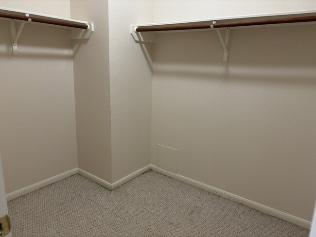 Building Photo - 5514 Gatesprings Ln