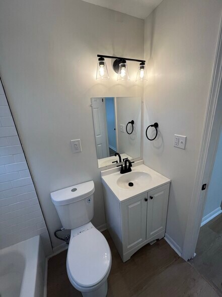 Building Photo - 2091 Penrose Dr