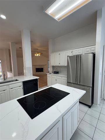 Building Photo - 1705 Bennington Dr